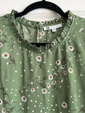 DR2 Olive Green Floral Ruffle-Neck Blouse